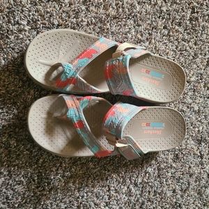 Sketchers sandals